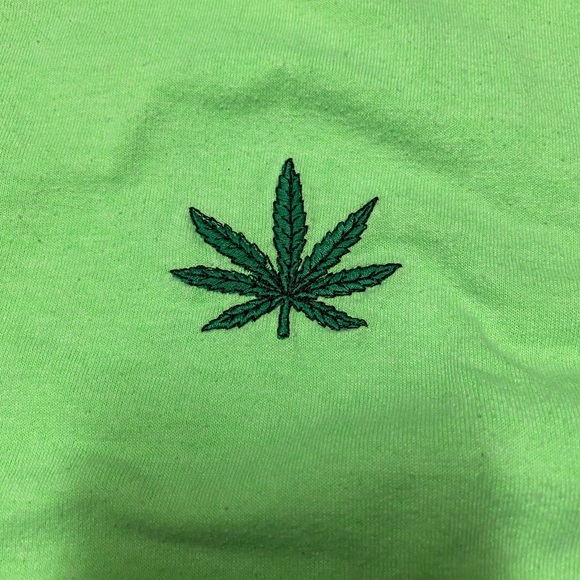 HEMP LEAF TEE - Picture 2 of 4
